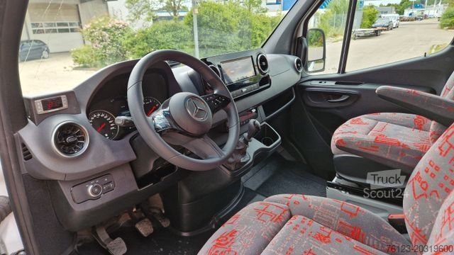 Minibuss MERCEDES-BENZ 515 Sprinter 22 Schlafsessel Lagerfahrzeug Stock