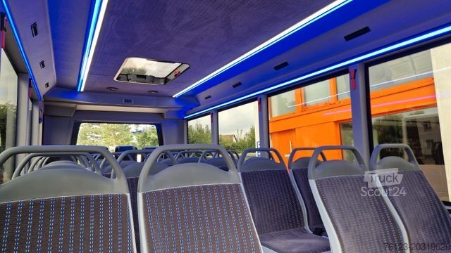 Minibus MERCEDES-BENZ 30 Sitzer Schulbus Transferbus 519 Stock