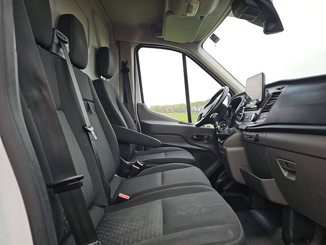 Kombi s vysokou střechou FORD TRANSIT 2.0 L3H2 Navi Euro6