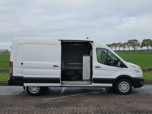 Kombi s vysokou střechou FORD TRANSIT 2.0 L3H2 Navi Euro6