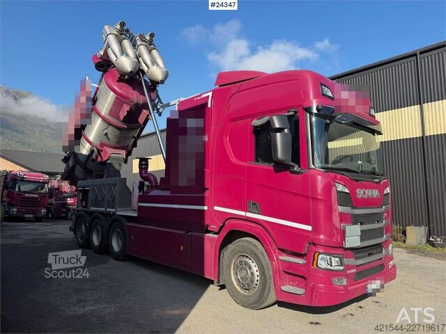 Imuajoneuvo Scania R500 8x4 vacuum truck w/ Coke body, blowing equipm