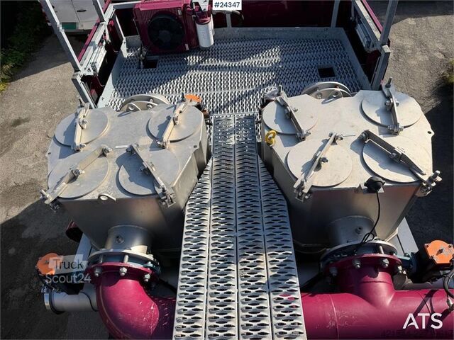 Imuajoneuvo Scania R500 8x4 vacuum truck w/ Coke body, blowing equipm