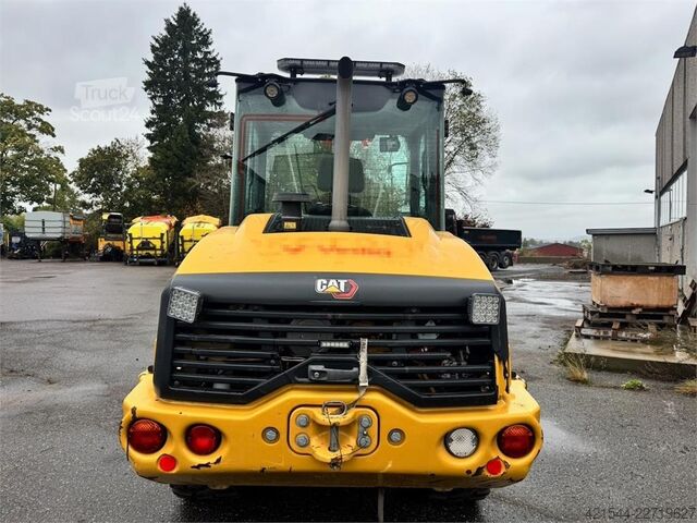 Krautuvas Caterpillar 906M