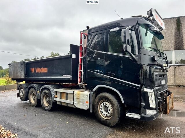 Kablio rankenos sistema Volvo FH540 Tridem Hooklift Truck with Snow Plough Equip