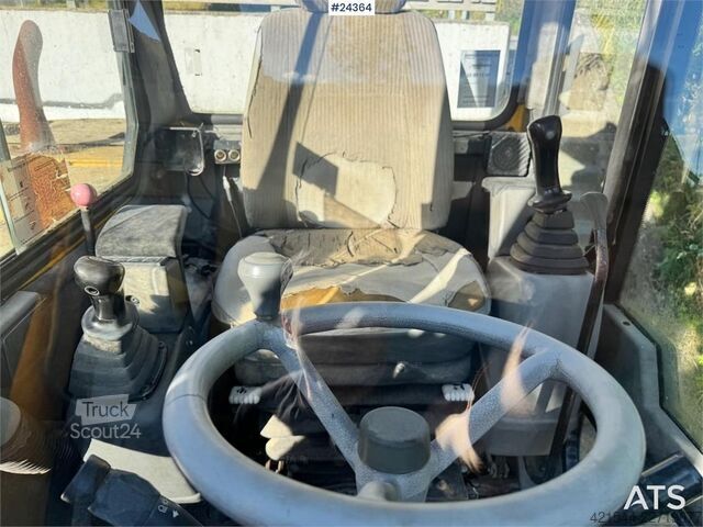 Ratinis ekskavatorius Komatsu PW75 Wheeled Excavator w/ Tilting Grading Bucket –