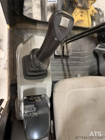 Rupsgraafmachine Caterpillar 302.5C Excavator with hydraulic grading bucket, to