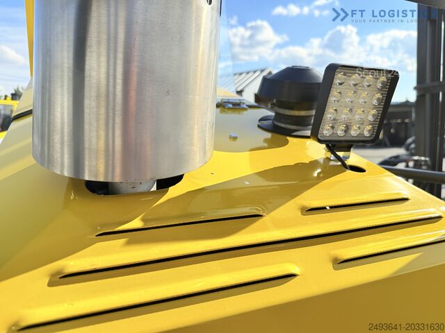 Четырёхходовой вилочный погрузчик Combilift C5000XL GAS TRIPLEX 6000 EXTENDABLE FORK