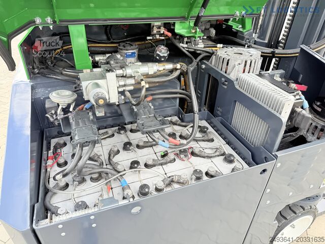 Четырёхходовой вилочный погрузчик COMBILIFT CBE2500 TRIPLEX 5500 FORK POSITIONER