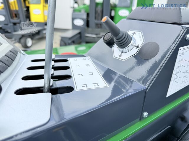 Четырёхходовой вилочный погрузчик COMBILIFT CBE2500 TRIPLEX 5500 FORK POSITIONER