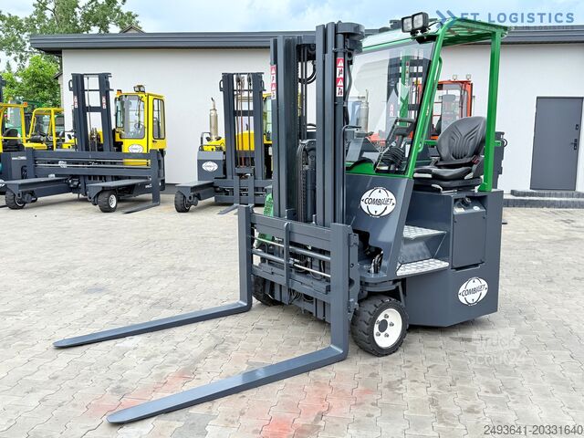 Четырёхходовой вилочный погрузчик Combilift CB3000 / TRIPLEX 4900MM / FREE LIFT