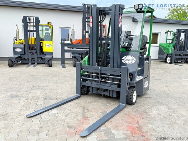 Четырёхходовой вилочный погрузчик Combilift CB3000 / TRIPLEX 4900MM / FREE LIFT