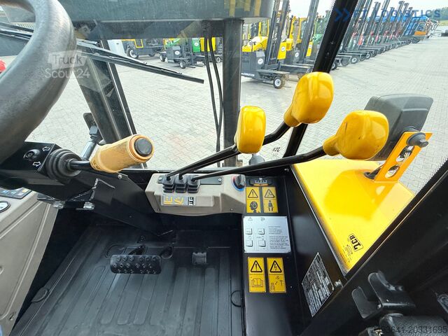 вилочный погрузчик повышенной проходимости JCB 940 / TRIPLEX 4500 / FREE-LIFT NEW TIRES