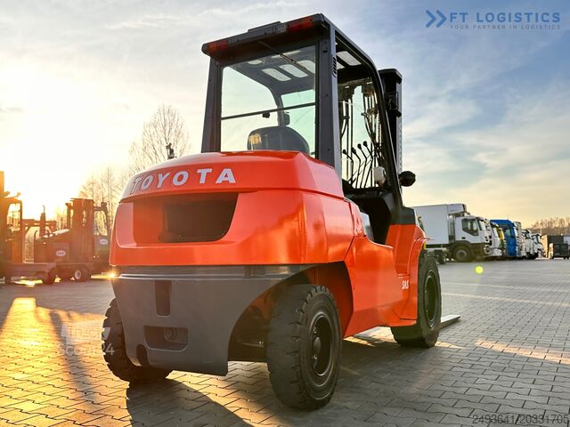 вилочный погрузчик Toyota 42-4FD40 / DIESEL / 4500KG / DUPLEX / FO