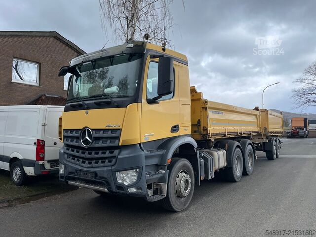 Wywrotka z trójstronna Mercedes-Benz Arocs 2642K 6x4 Kipper Meiller