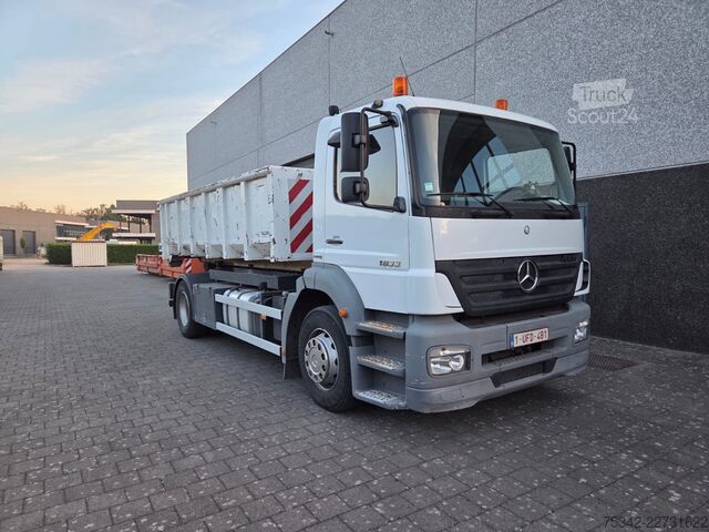 Hakenarmsystem Mercedes-Benz Axor 1833 Hooklift system + hydr.lock