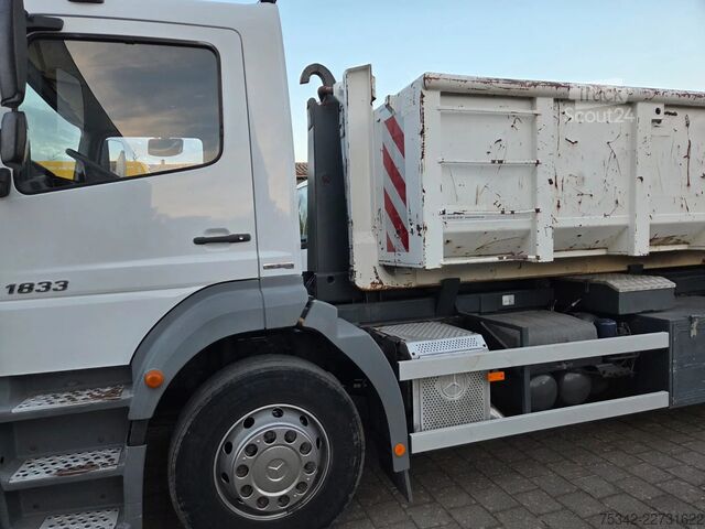 Hakenarmsystem Mercedes-Benz Axor 1833 Hooklift system + hydr.lock