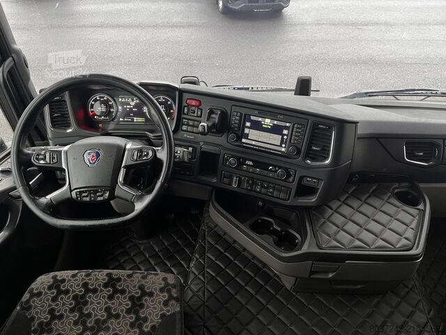 Tractor estándar SCANIA R450