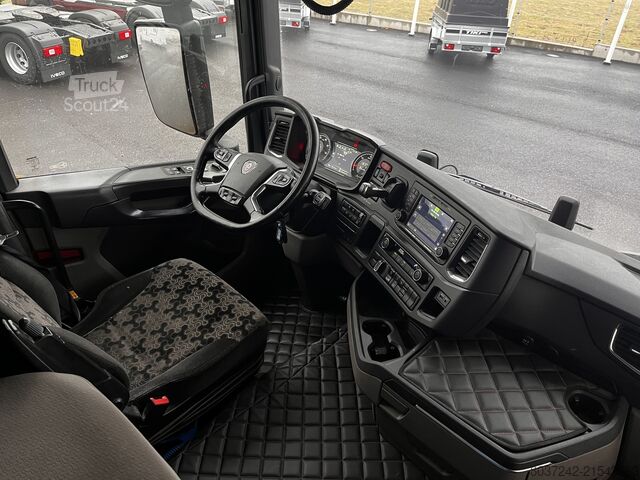 Tractor estándar SCANIA R450