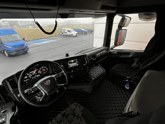 Tractor estándar SCANIA R450