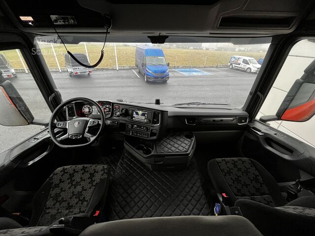 Tractor estándar SCANIA R450