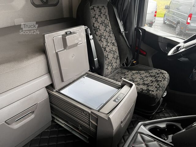 Tractor estándar SCANIA R450