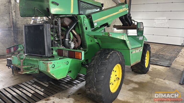 Телескопический погрузчик John Deere 4400 John Deere 4400 verreiker met motorproblem...