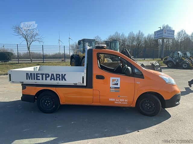 مركبة تجارية - قلابة Nissan eNV200 Electric Tipper