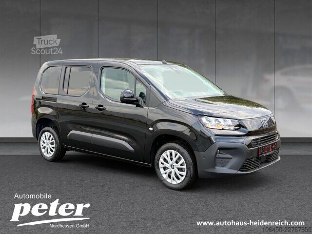 Camion à usage spécial Fiat Doblo Kombi 5 Sitze Autom Sitzh. Klimaauto Rückfahrkam BAR TZ