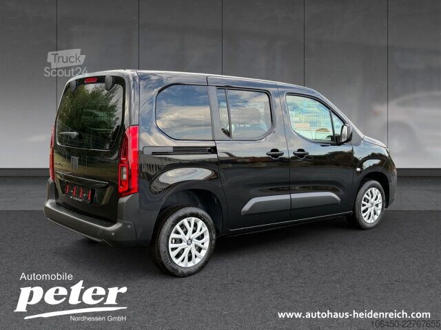 Camion à usage spécial Fiat Doblo Kombi 5 Sitze Autom Sitzh. Klimaauto Rückfahrkam BAR TZ