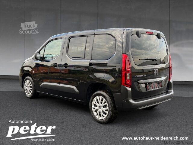 Camion à usage spécial Fiat Doblo Kombi 5 Sitze Autom Sitzh. Klimaauto Rückfahrkam BAR TZ