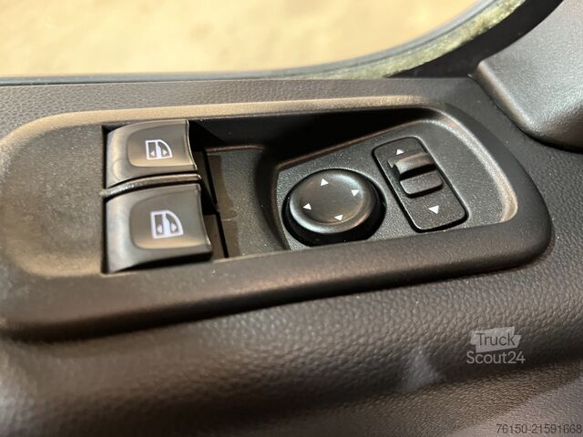 Panel van Opel Movano 2.3 Turbo L2H2 136 PK / Servicebus / Inr...