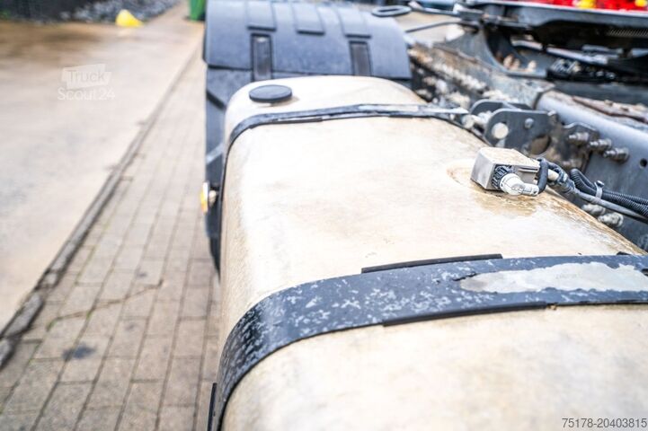 Standard-SZM VOLVO FMX 460 GLOBE + HYDR