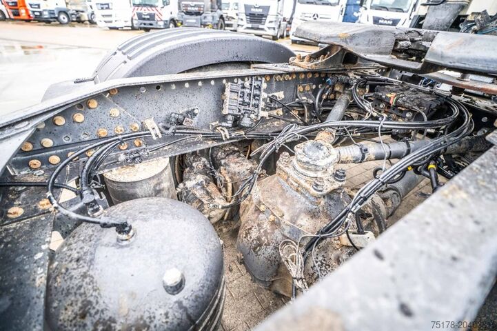 Standard-SZM VOLVO FMX 460 GLOBE + HYDR