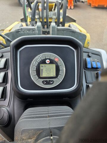 телескопичен товарач Kramer 8085 T Teleskopradlader