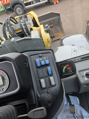 телескопичен товарач Kramer 8085 T Teleskopradlader