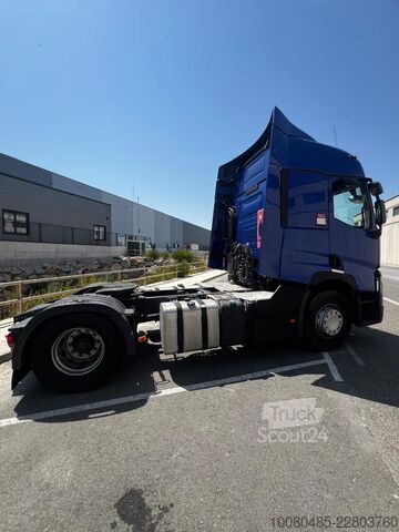 Tractor estándar RENAULT T520 RETARDER MECÁNICA VOLVO