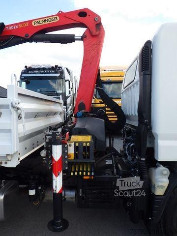 Trevägs tippbil FUSO 7 C 18 Kipper 3,9m/Palfinger Kran/Greifer/2xAHK