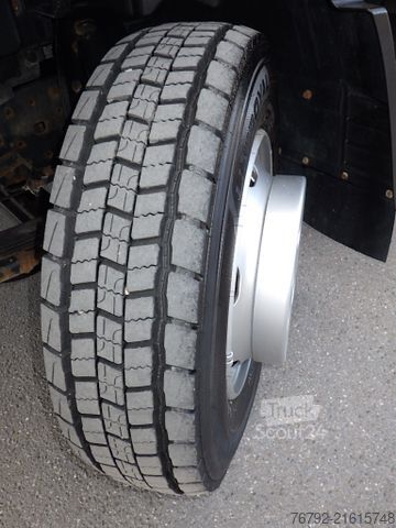 Trevägs tippbil FUSO 7 C 18 Kipper 3,9m/Palfinger Kran/Greifer/2xAHK