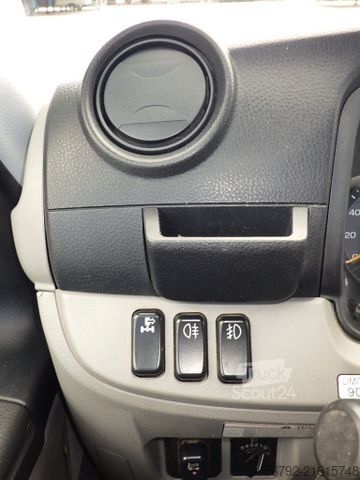 Trevägs tippbil FUSO 7 C 18 Kipper 3,9m/Palfinger Kran/Greifer/2xAHK