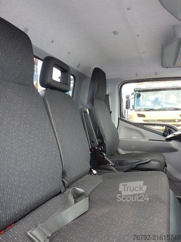 Trevägs tippbil FUSO 7 C 18 Kipper 3,9m/Palfinger Kran/Greifer/2xAHK