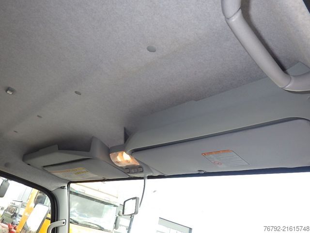 Trevägs tippbil FUSO 7 C 18 Kipper 3,9m/Palfinger Kran/Greifer/2xAHK