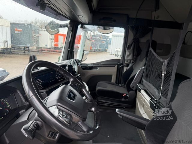 Standard tractor unit MAN TGX 18.510 mit Hydraulik