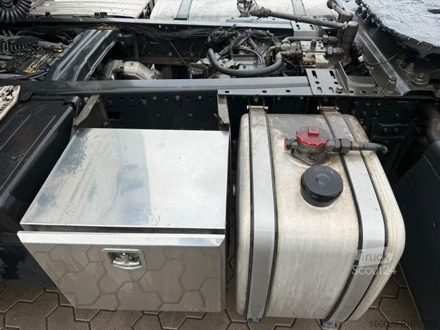 Standard tractor unit MAN TGX 18.510 mit Hydraulik