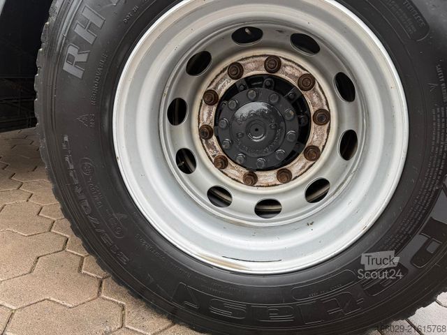 Standard tractor unit MAN TGX 18.510 mit Hydraulik