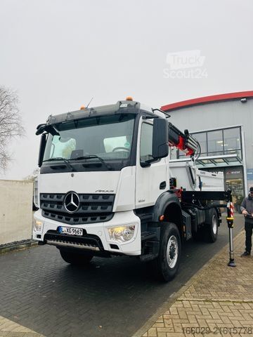 Three-sided tipper truck MERCEDES-BENZ Arocs 1835  4x4 Meiller Fassi F135 Kran Kipper