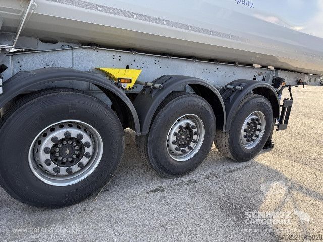Tipper semitrailer Schmitz Cargobull Tipper Steel half pipe body