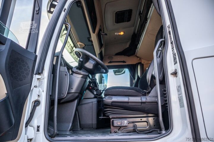 Brezentas MERCEDES ACTROS 2548-6x2+VOITH