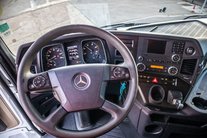 Brezentas MERCEDES ACTROS 2548-6x2+VOITH