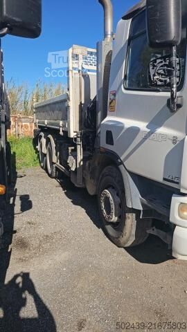 Vozidlo s hákom na kontajnery DAF CF75 FA CF75.360