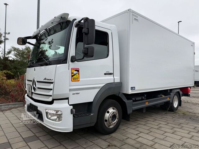 Skříňová dodávka MERCEDES-BENZ Atego 818L Koffer 5 m 2,5 t NL LBW 1t Klima